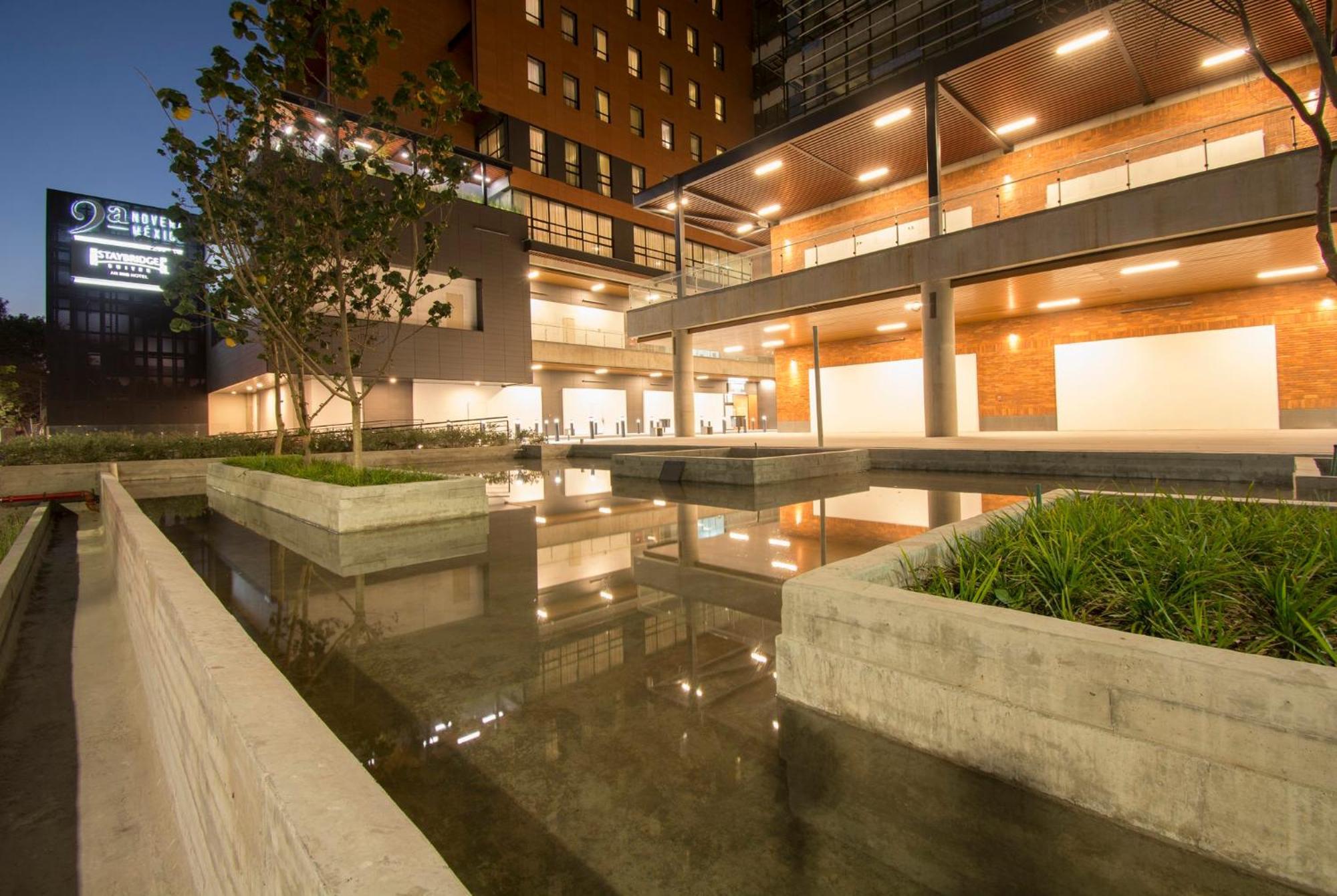 Staybridge Suites - Guadalajara Novena By Ihg Buitenkant foto