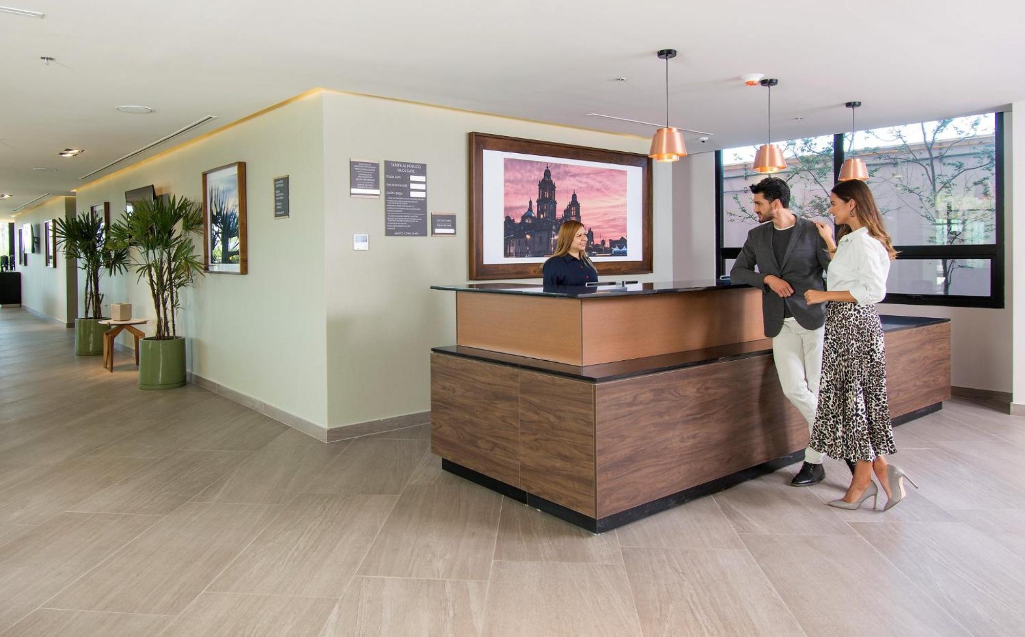 Staybridge Suites - Guadalajara Novena By Ihg Buitenkant foto