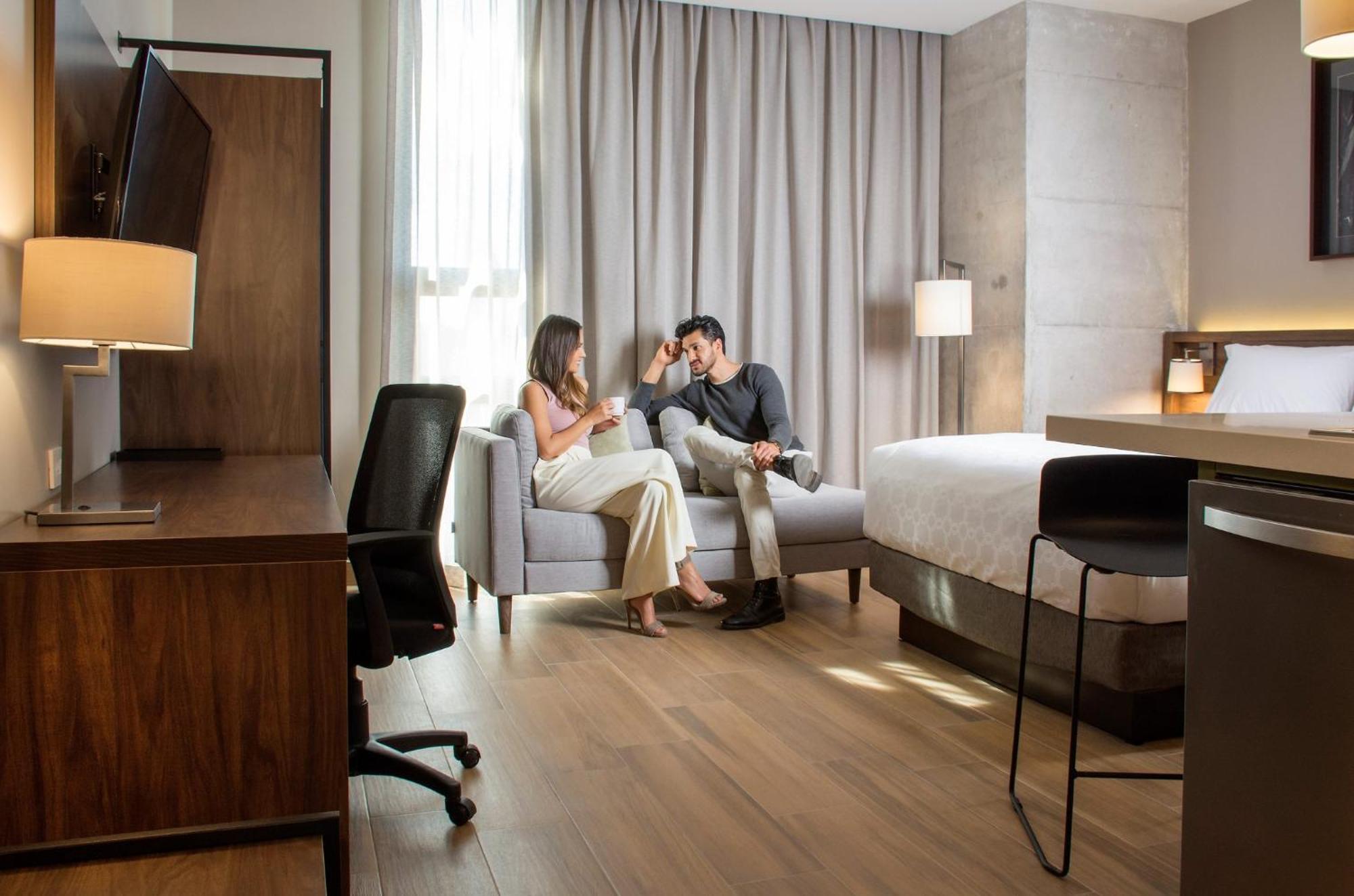 Staybridge Suites - Guadalajara Novena By Ihg Buitenkant foto