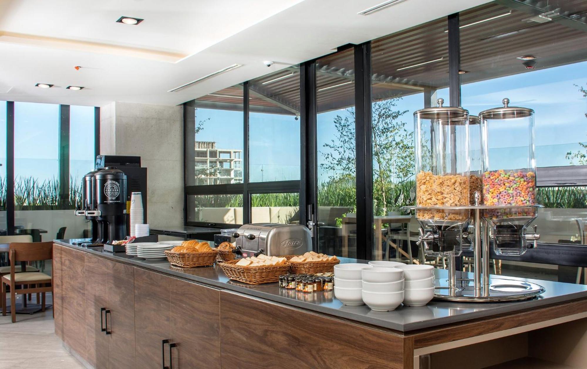 Staybridge Suites - Guadalajara Novena By Ihg Buitenkant foto